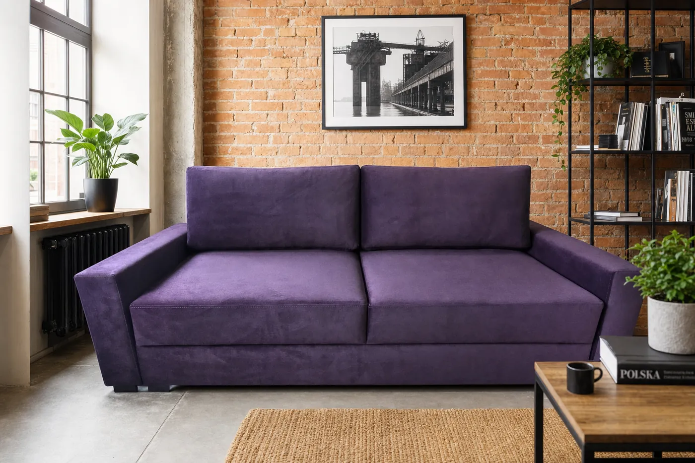 Sofa Venus na tle ściany z czerwonej cegły w lofcie